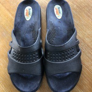 WOMEN’S OKABASHI SPORT WATERPROOF FLIP FLOP SANDALS, SIZE Large (9.5-10)